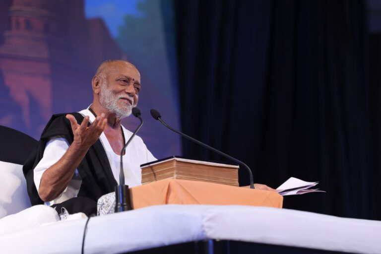 मेरा मार्ग विश्वास का है। जो कुछ भी मैंने पाया है, वह विश्वास से ही पाया है – पूज्य मोरारी बापू